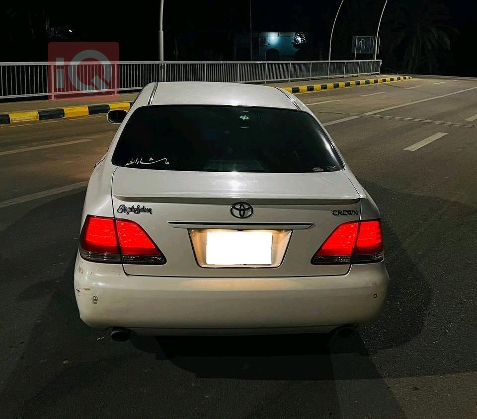 تۆیۆتا کراون